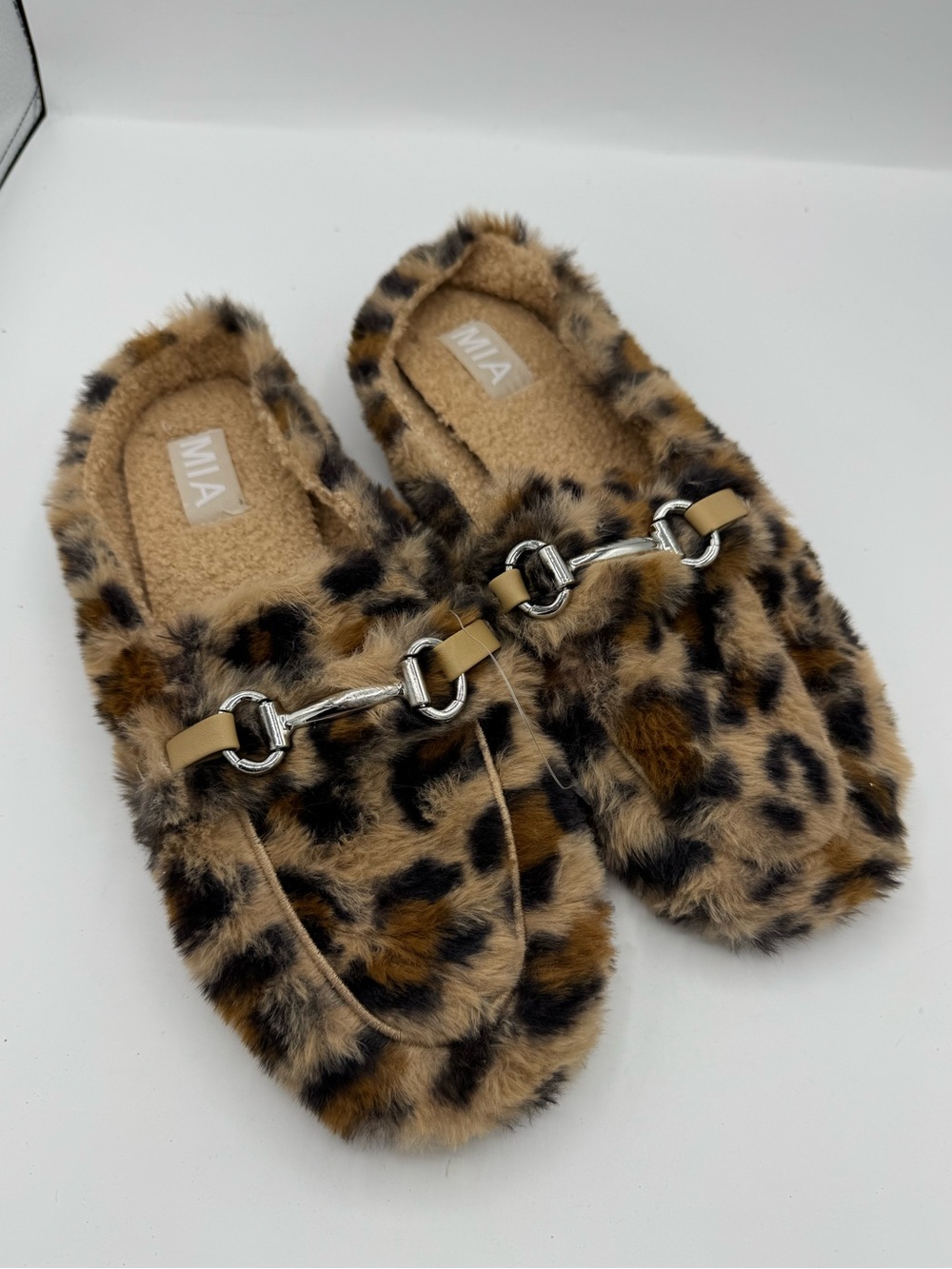 MIA Harmonie Mules size 9 Leopard Faux Fur Slip On Cozycore Fall Luxe Old Money